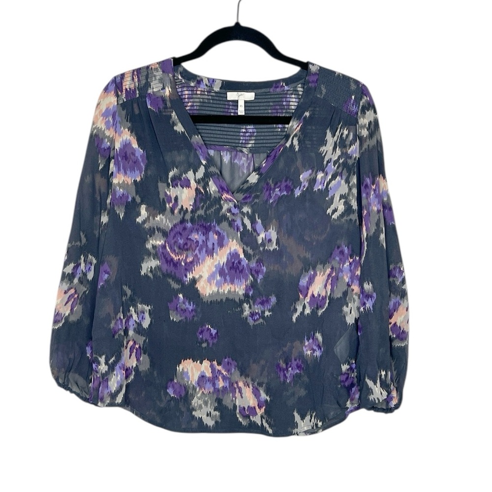 JOIE 100% Silk gray and purple Floral v neck top size XS